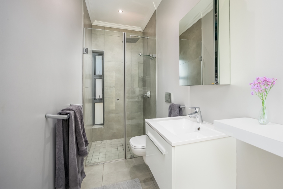 4 Bedroom Property for Sale in Graanendal Western Cape